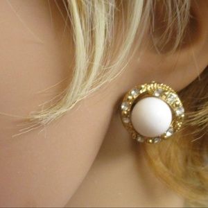 Vintage White Glass Clear Rhinestone Gold Earrings